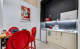 Little Cola Apartment In Dohany Street With Ac